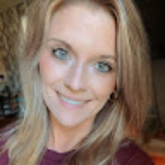 Meet your Posher, Kristin - Picture 1 of 1